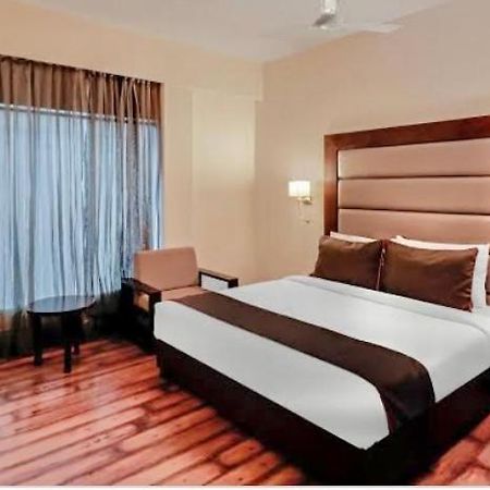 Vedantam Hotel Haridwār Esterno foto