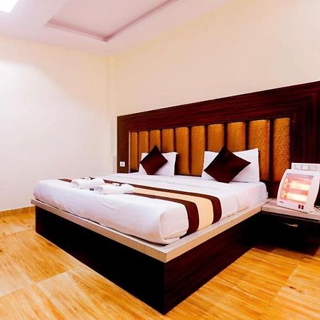 Vedantam Hotel Haridwār Esterno foto